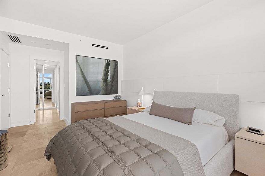 701 628 Kinghorne Mews