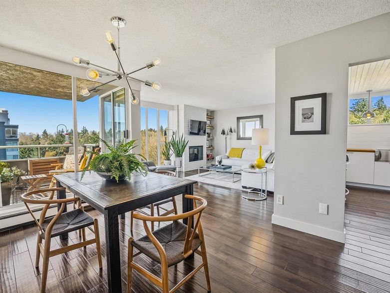 1107 3061 E Kent Avenue North