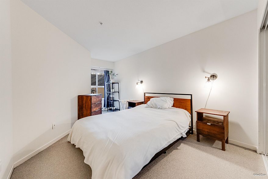 212 3278 Heather Street