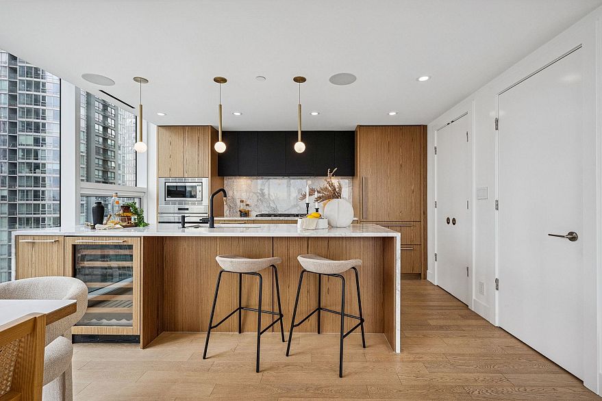 1103 499 Pacific Street