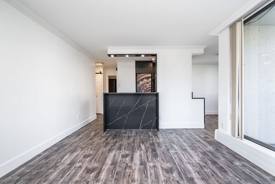 204 1740 Comox Street