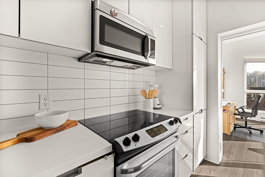 618 138 E Hastings Street