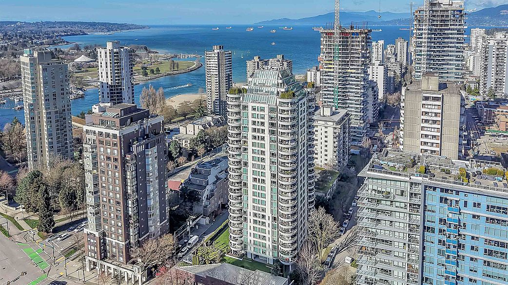 1002 1020 Harwood Street