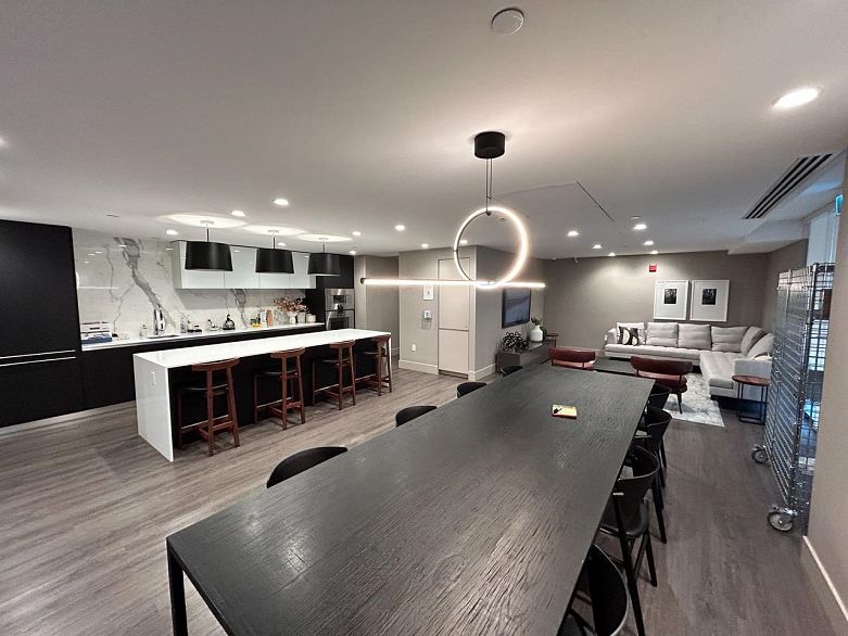 609 7428 Alberta Street