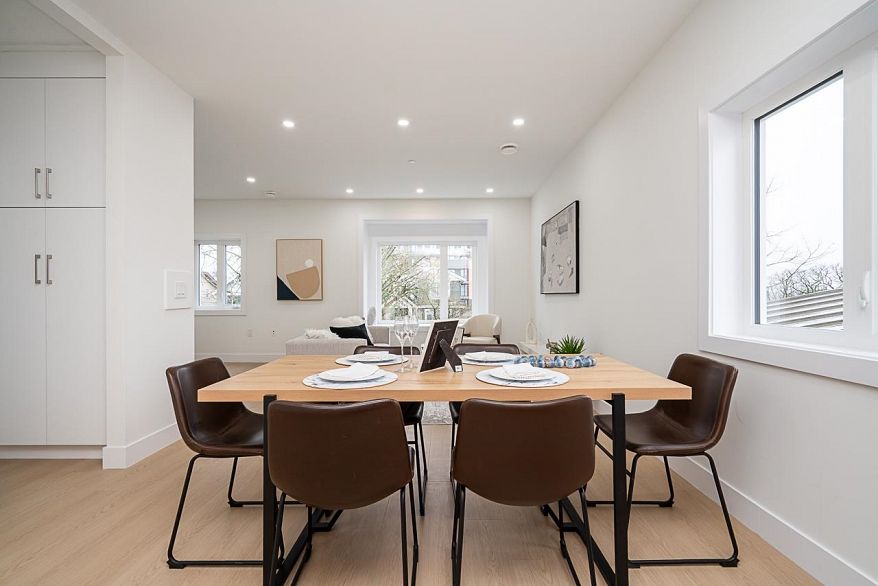 3435 Franklin Street