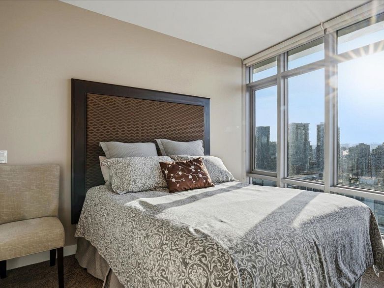 2902 1028 Barclay Street