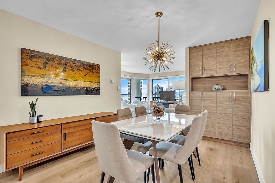 1002 1020 Harwood Street