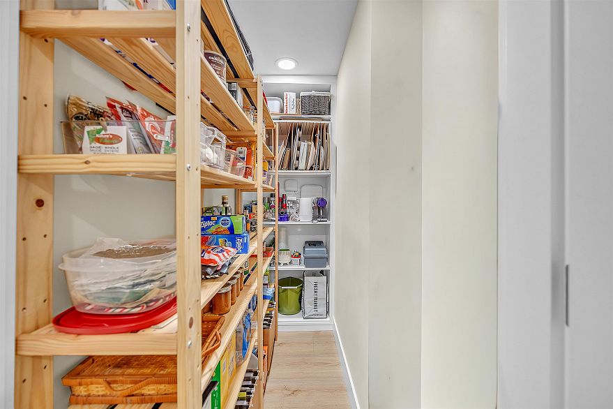 1002 1020 Harwood Street