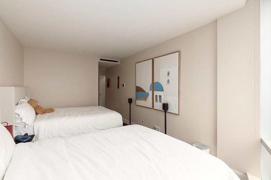 2001 1077 W Cordova Street