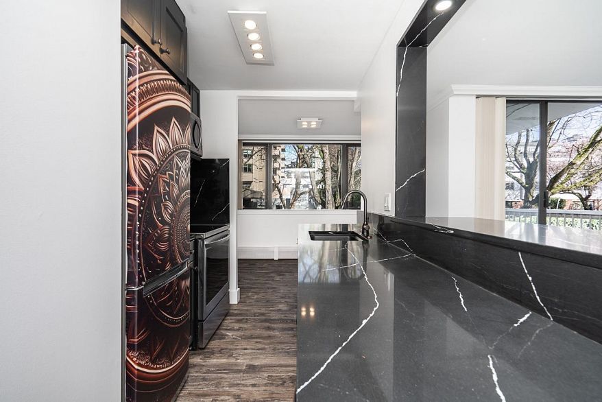 204 1740 Comox Street