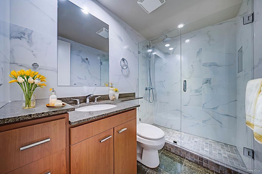 1506 583 Beach Crescent