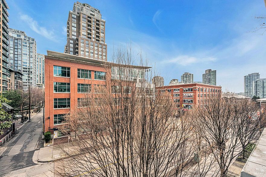 406 1133 Homer Street