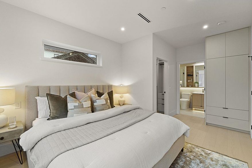 2 1945 E 13th Ave Avenue