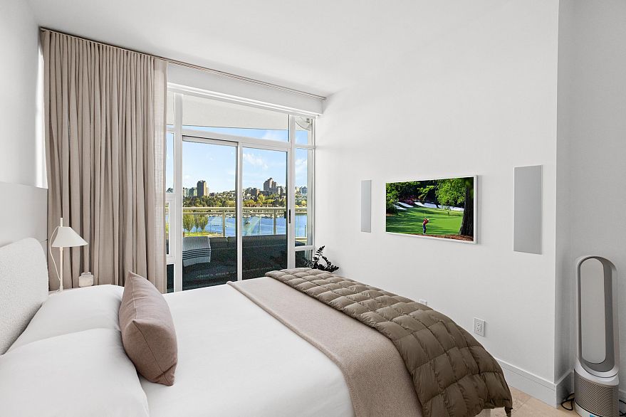 701 628 Kinghorne Mews