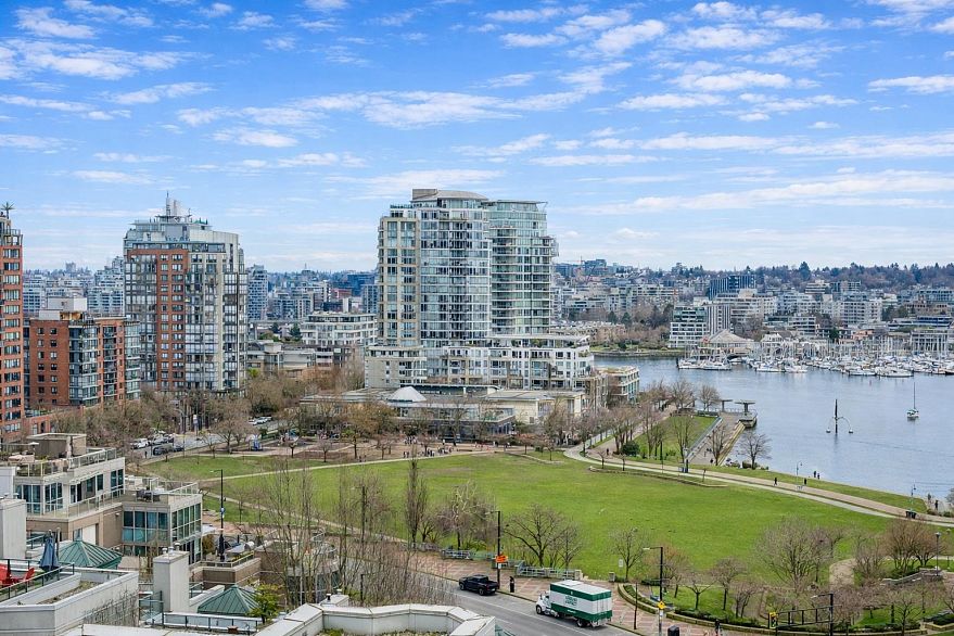 1103 499 Pacific Street