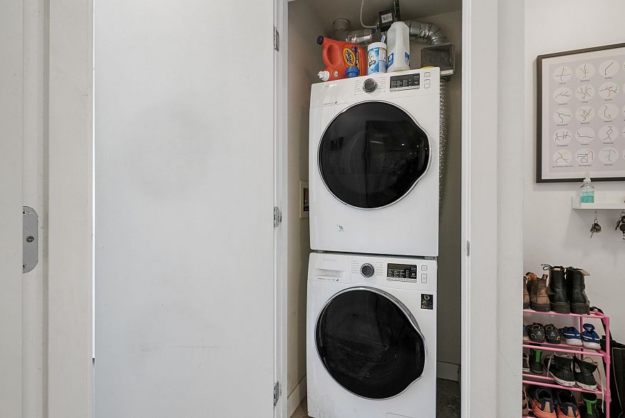 715 221 Union Street