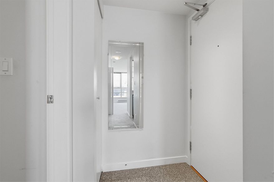 1707 928 Beatty Street