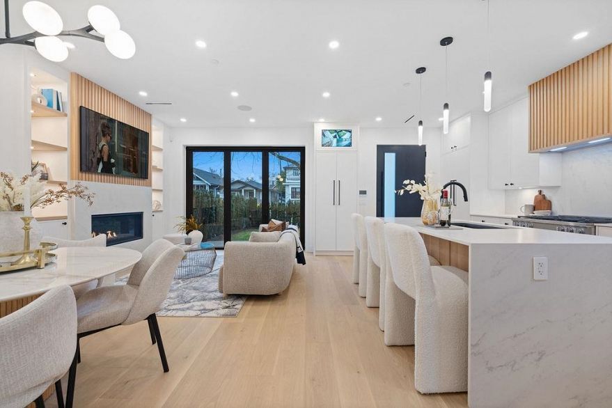 1 2846 W 12th Avenue