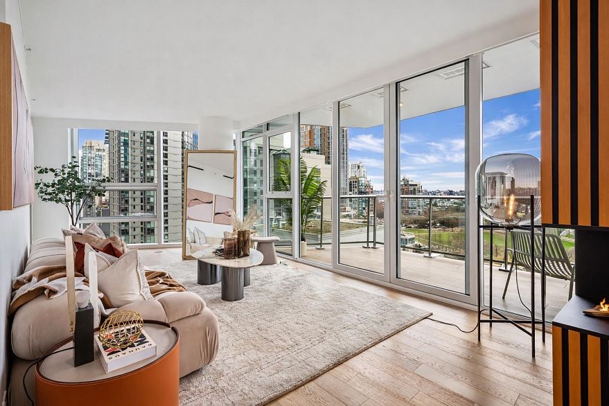 1103 499 Pacific Street