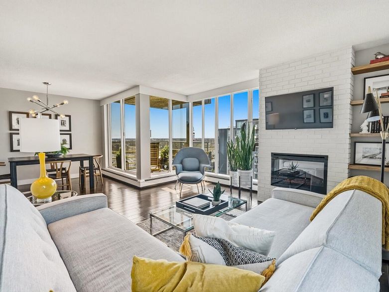 1107 3061 E Kent Avenue North