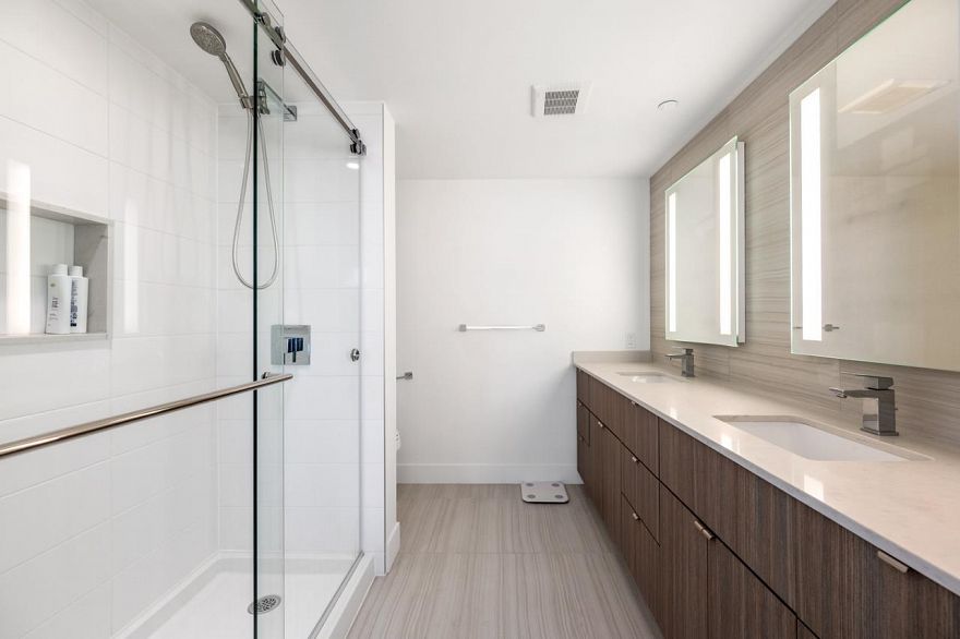 1108 1788 Columbia Street