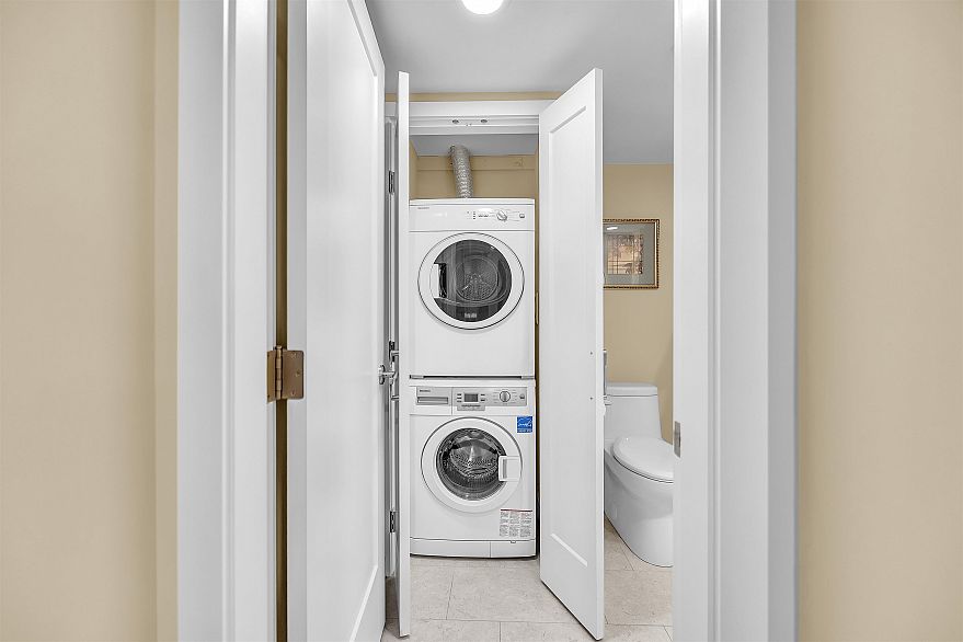 1002 1020 Harwood Street