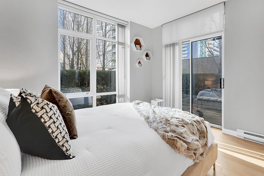 1455 Strathmore Mews