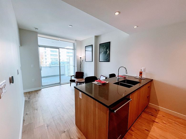 1205 3430 E Kent Avenue South