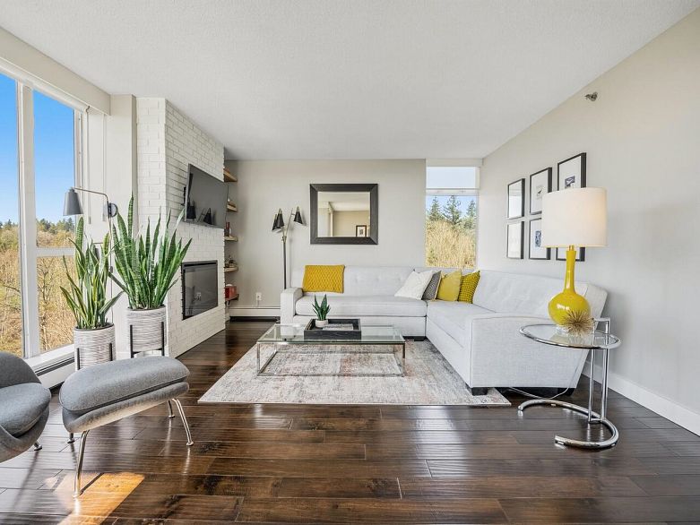 1107 3061 E Kent Avenue North