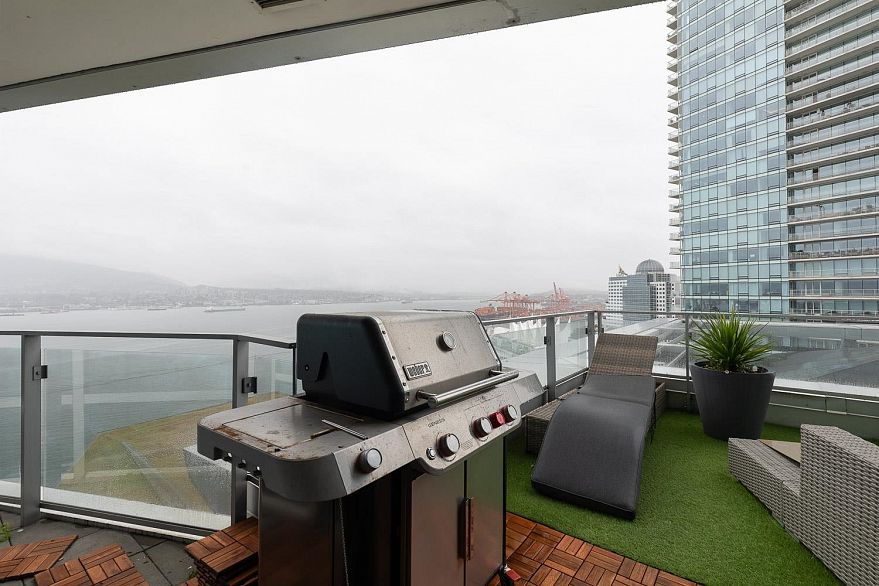 2001 1077 W Cordova Street