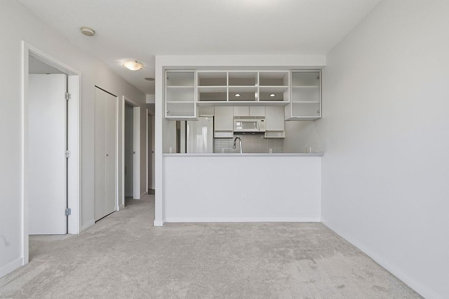 1707 928 Beatty Street