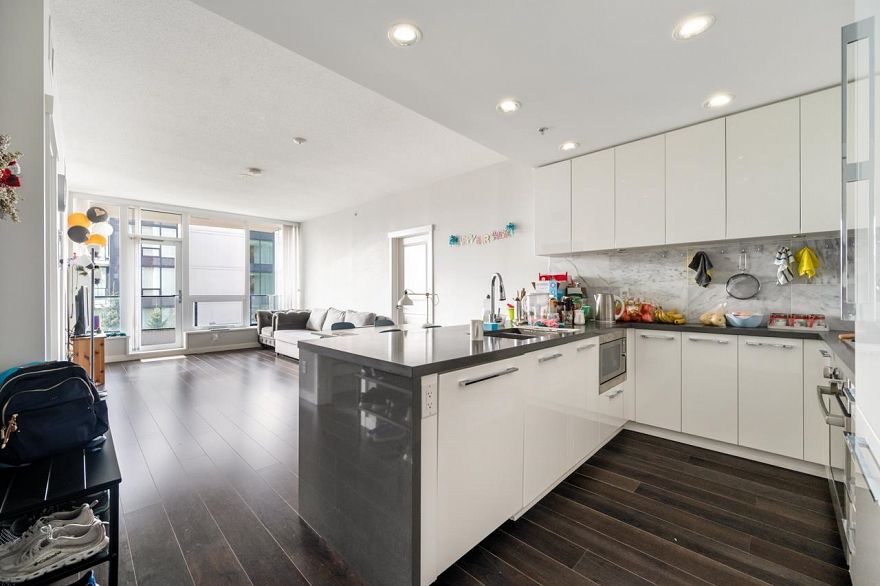 308 5628 Birney Avenue