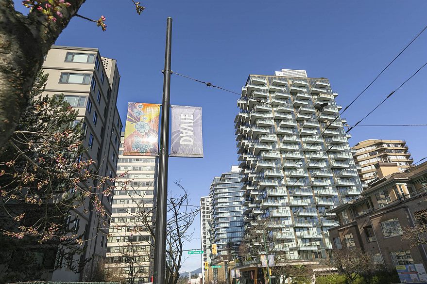 301 1080 Broughton Street