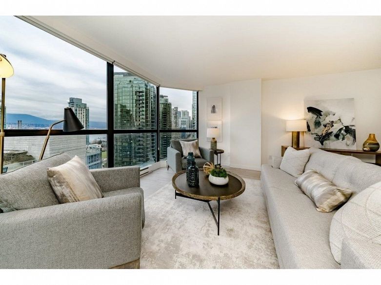 1002 1415 W Georgia Street