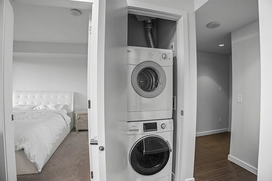 1405 168 W 1st Avenue