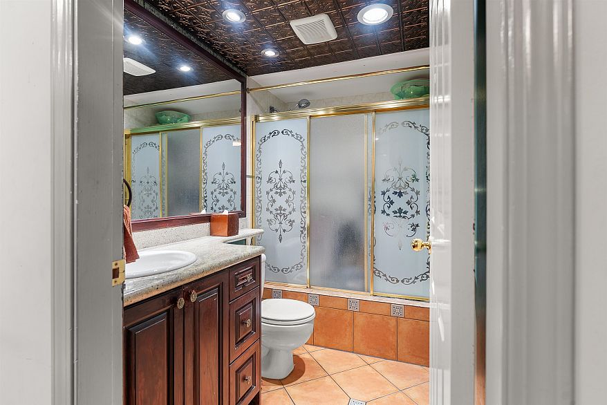 308 1823 E Georgia Street