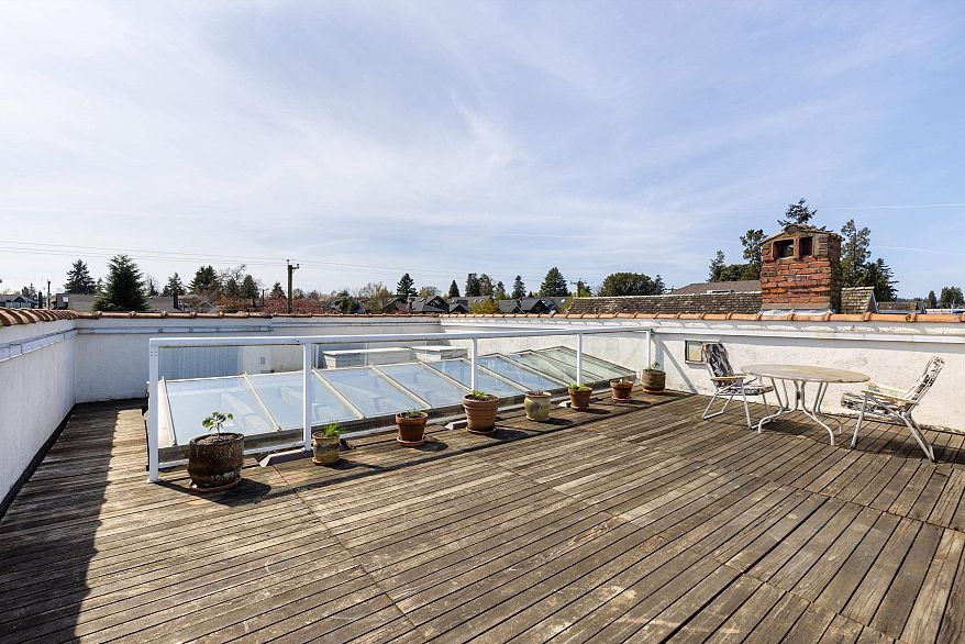 3167 Point Grey Road