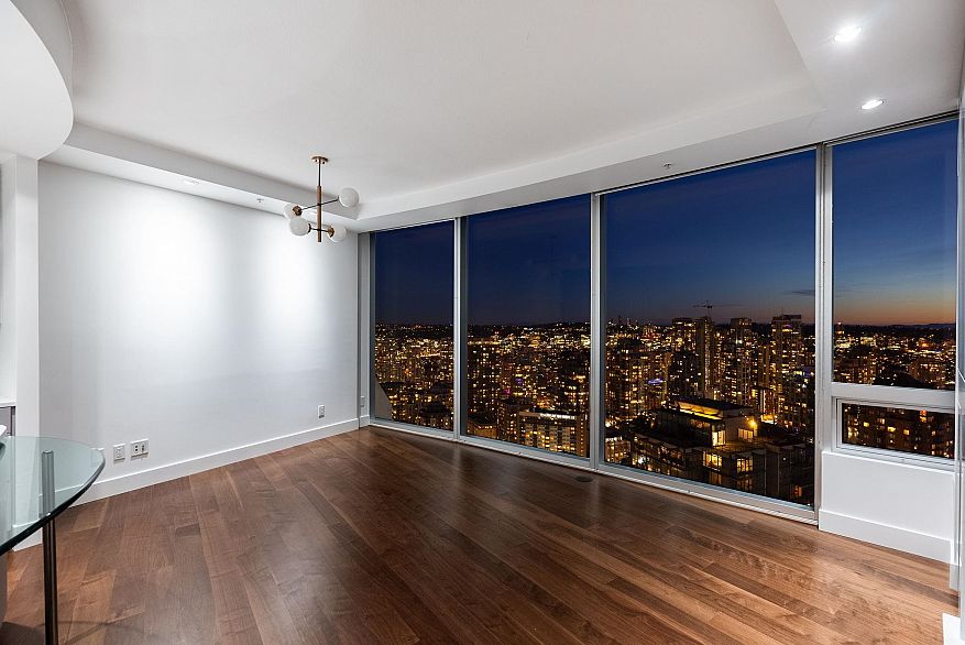 3404 938 Nelson Street