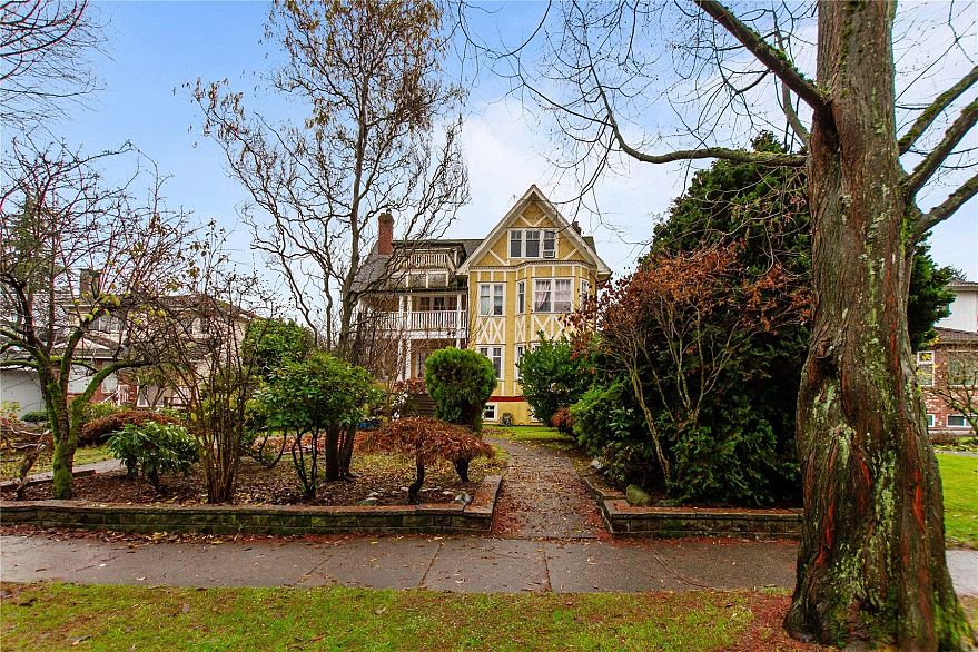 2770 Cambridge Street