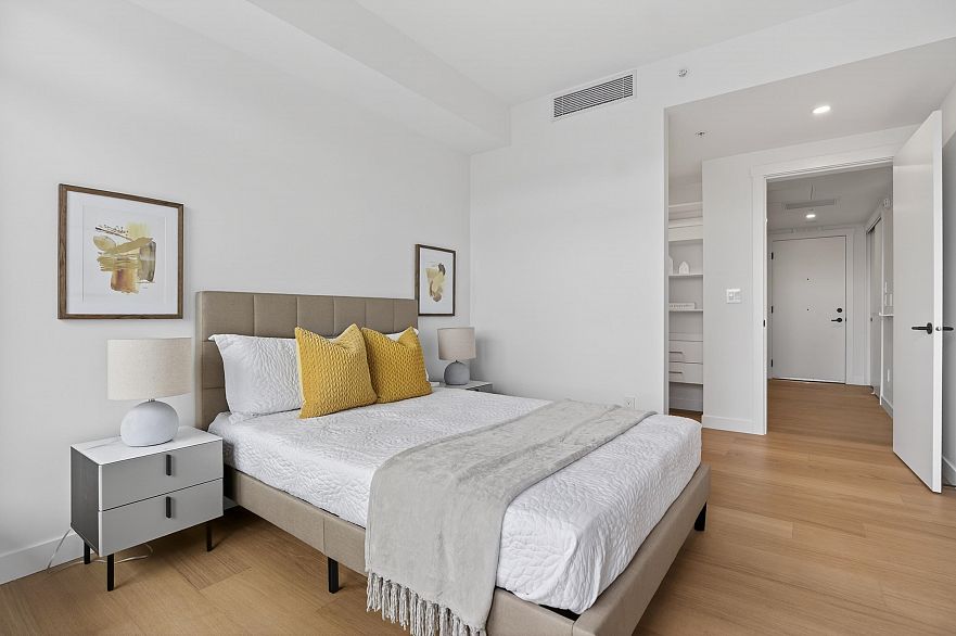 406 6485 Manitoba Street