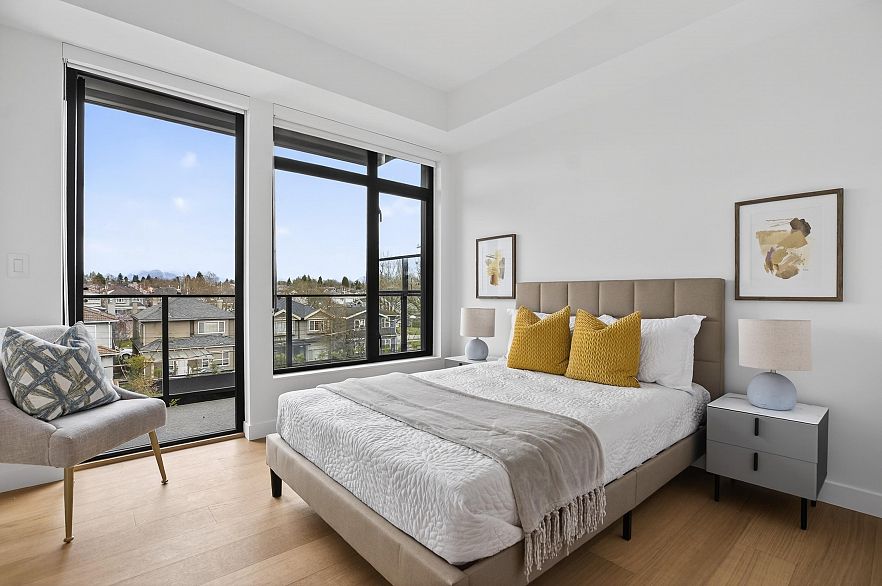 406 6485 Manitoba Street