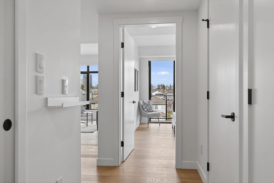 406 6485 Manitoba Street