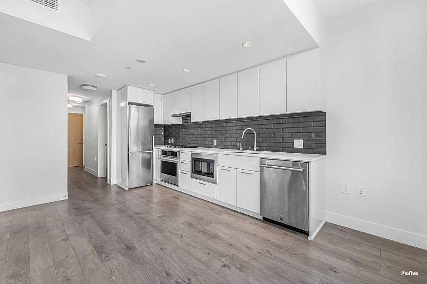 614 3451 Sawmill Crescent