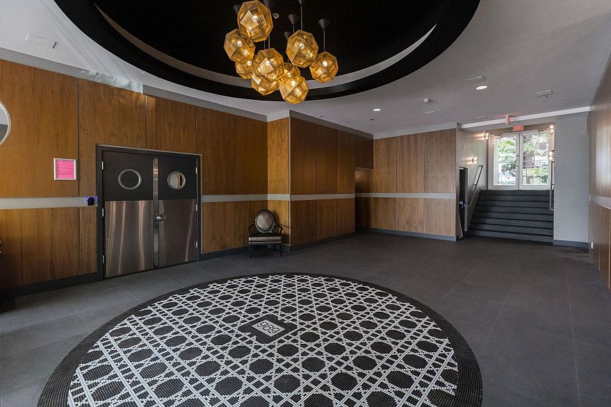 1903 989 Beatty Street