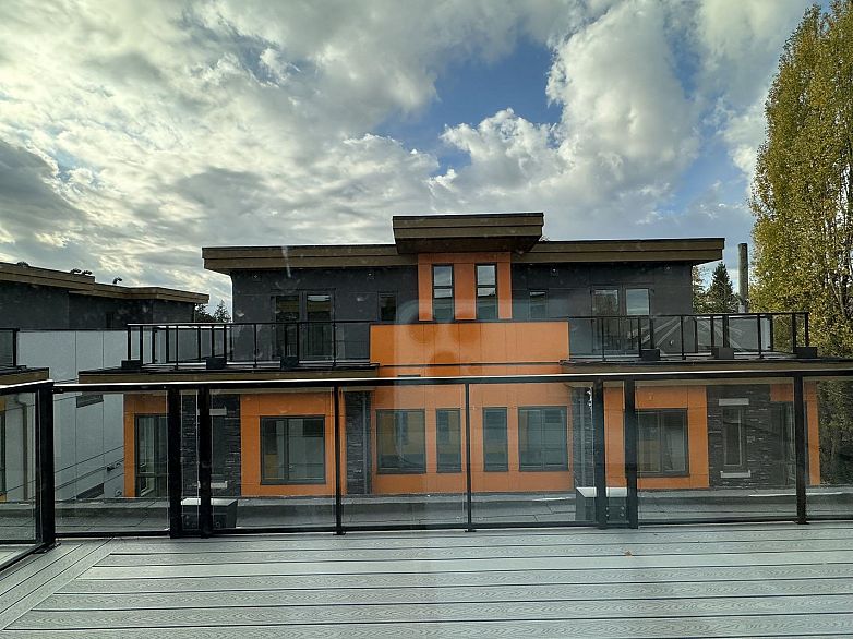 7555 OAK STREET, Vancouver BC V6P 4A4