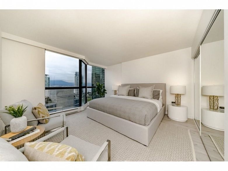 1002 1415 W Georgia Street