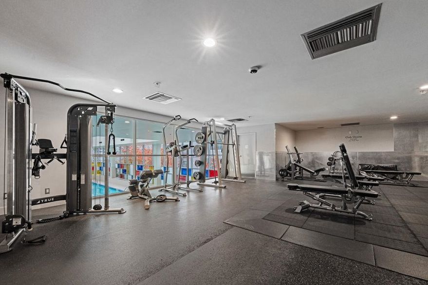 2205 111 W Georgia Street