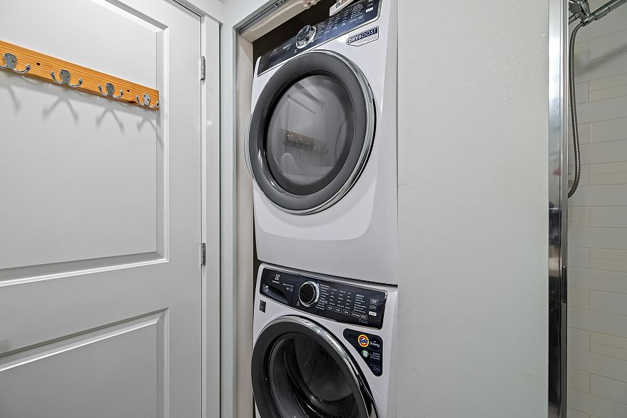 111 3133 Riverwalk Avenue