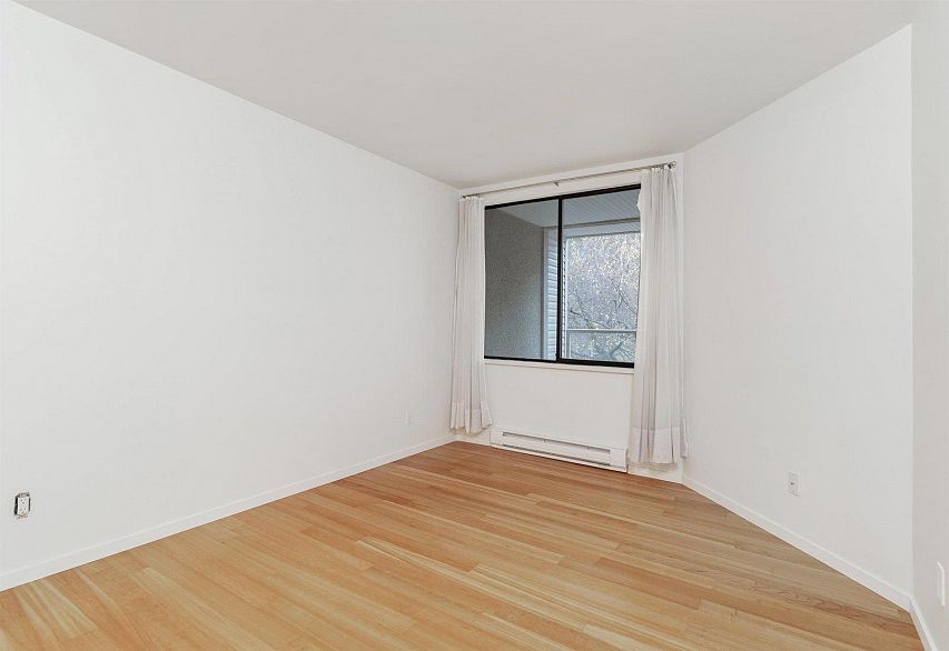 301 1080 Broughton Street