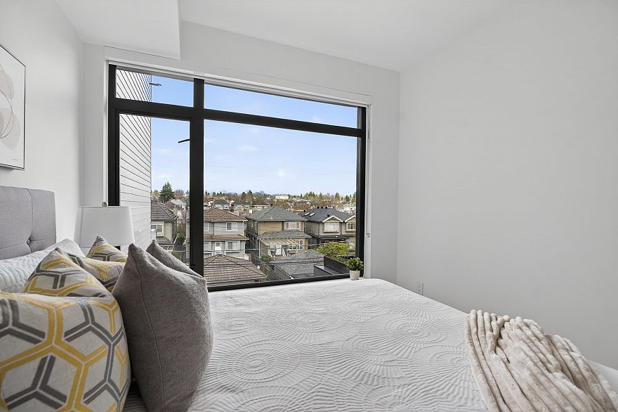 406 6485 Manitoba Street